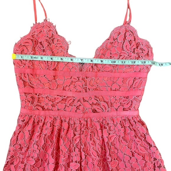 NBD REVOLVE Give It Up Romantic Summer Pink Lace Mini Dress Women's XS - Picture 9 of 13